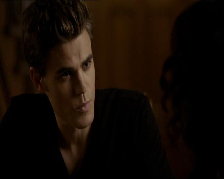 VampireDiariesWorld_dot_org-1x03FridayNightBites0945.jpg