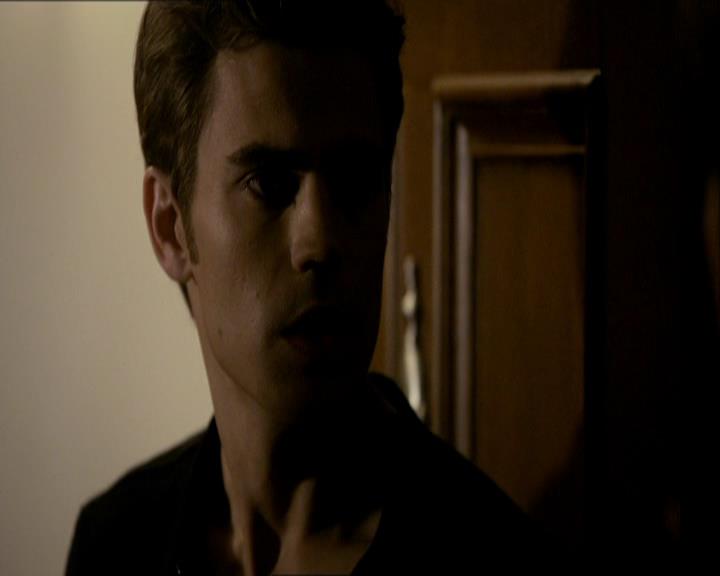 VampireDiariesWorld_dot_org-1x03FridayNightBites0990.jpg