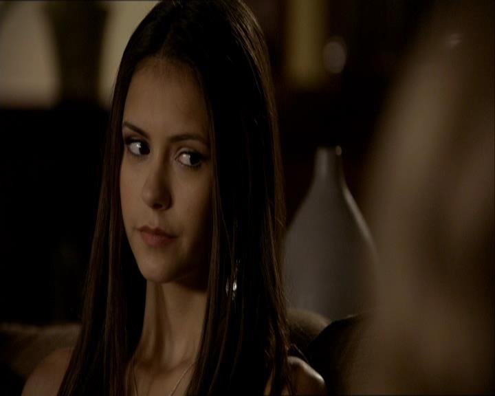 VampireDiariesWorld_dot_org-1x03FridayNightBites1039.jpg