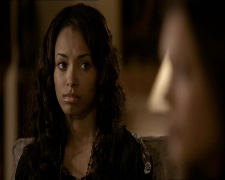 VampireDiariesWorld_dot_org-1x03FridayNightBites1064.jpg