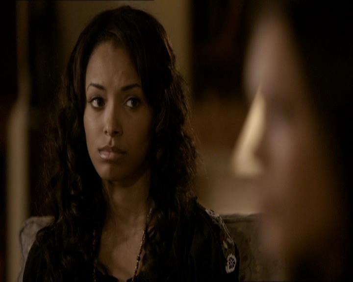 VampireDiariesWorld_dot_org-1x03FridayNightBites1065.jpg