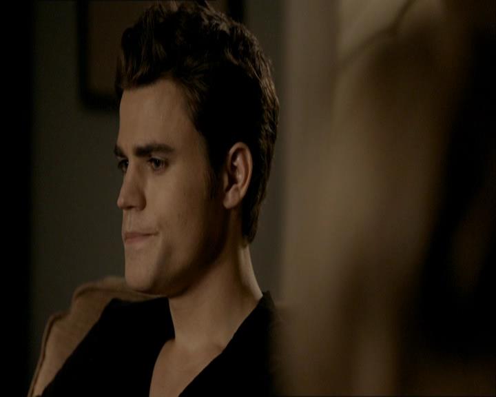 VampireDiariesWorld_dot_org-1x03FridayNightBites1072.jpg