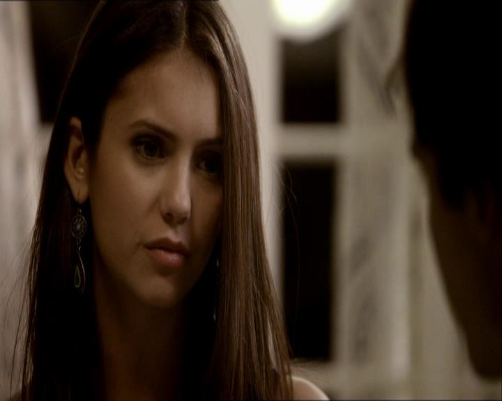 VampireDiariesWorld_dot_org-1x03FridayNightBites1244.jpg