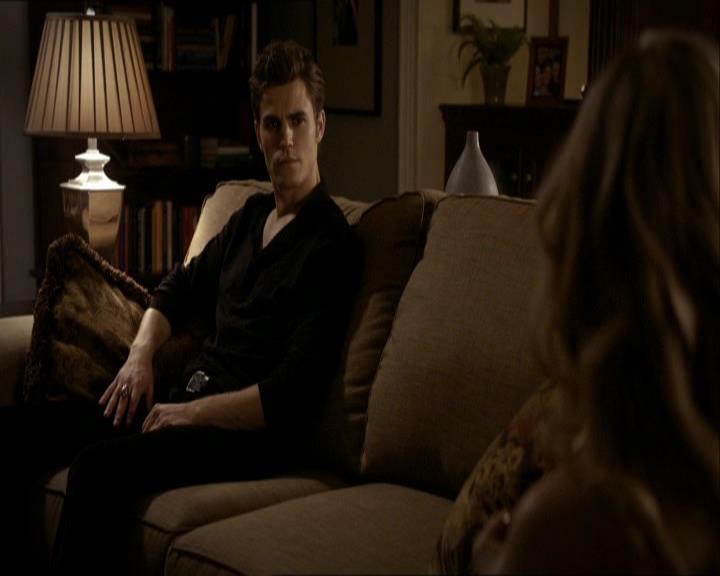 VampireDiariesWorld_dot_org-1x03FridayNightBites1257.jpg