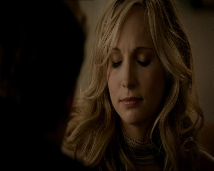 VampireDiariesWorld_dot_org-1x03FridayNightBites1280.jpg