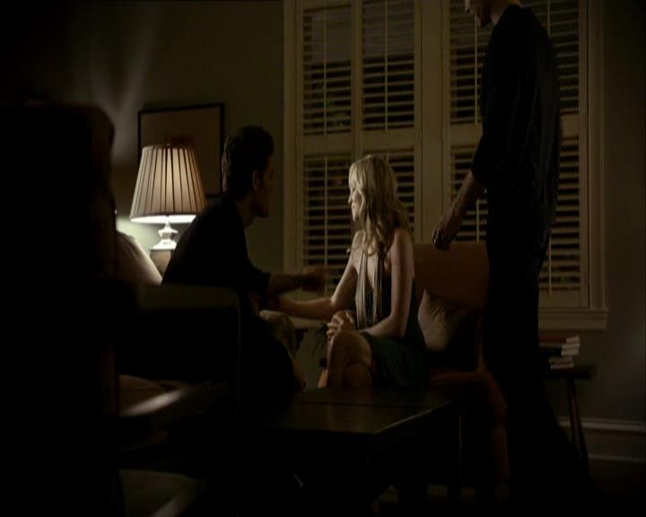 VampireDiariesWorld_dot_org-1x03FridayNightBites1286.jpg