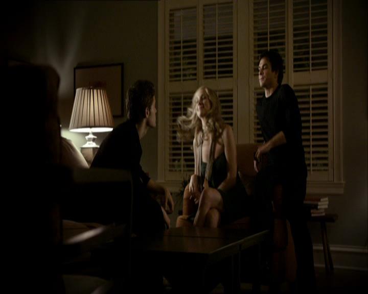 VampireDiariesWorld_dot_org-1x03FridayNightBites1288.jpg