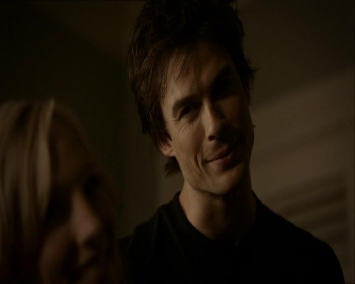 VampireDiariesWorld_dot_org-1x03FridayNightBites1297.jpg