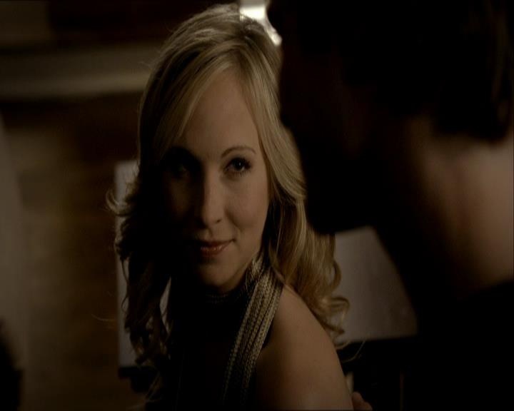 VampireDiariesWorld_dot_org-1x03FridayNightBites1299.jpg