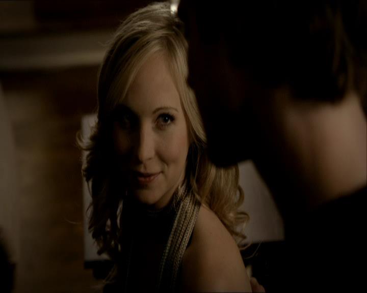 VampireDiariesWorld_dot_org-1x03FridayNightBites1300.jpg