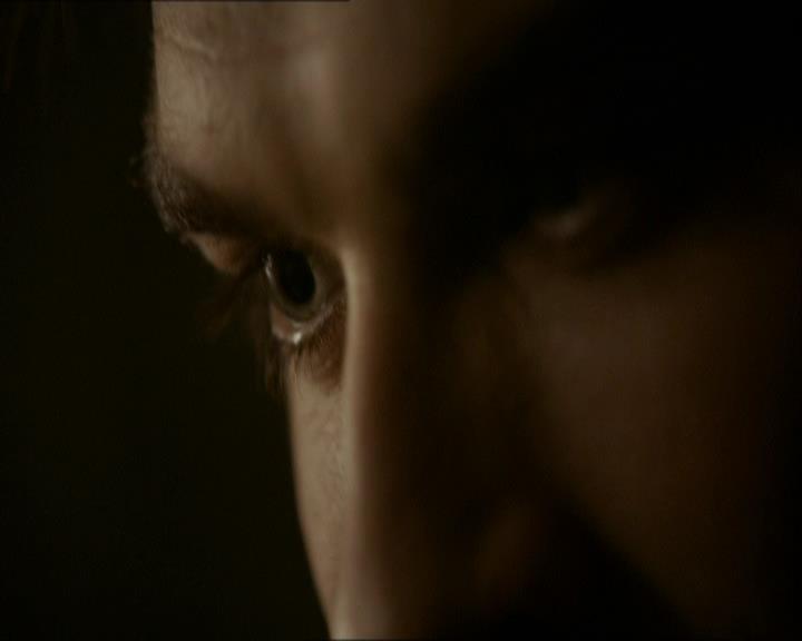 VampireDiariesWorld_dot_org-1x03FridayNightBites1305.jpg