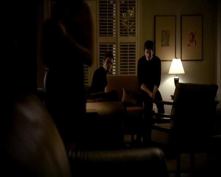 VampireDiariesWorld_dot_org-1x03FridayNightBites1321.jpg