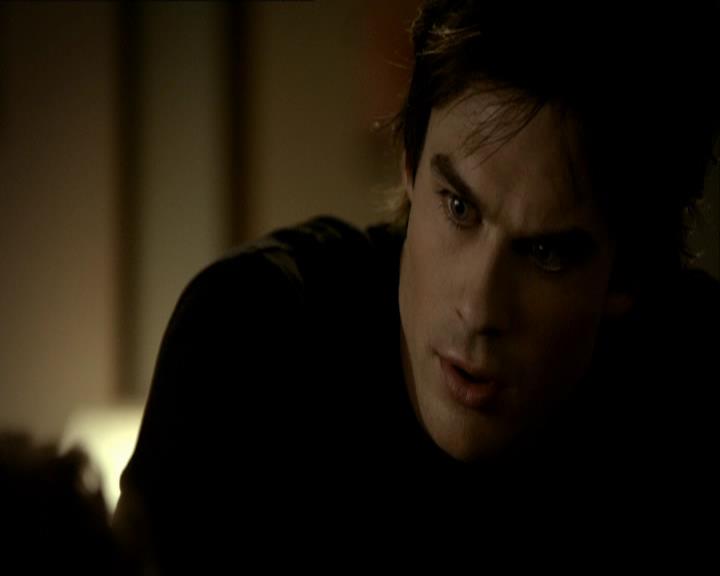 VampireDiariesWorld_dot_org-1x03FridayNightBites1329.jpg