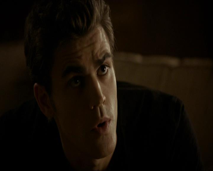 VampireDiariesWorld_dot_org-1x03FridayNightBites1337.jpg