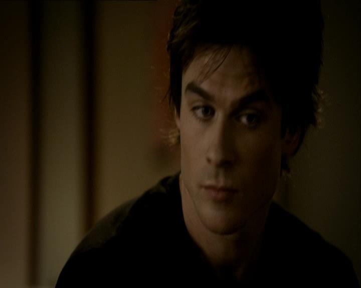 VampireDiariesWorld_dot_org-1x03FridayNightBites1339.jpg