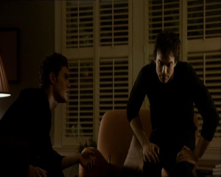 VampireDiariesWorld_dot_org-1x03FridayNightBites1341.jpg