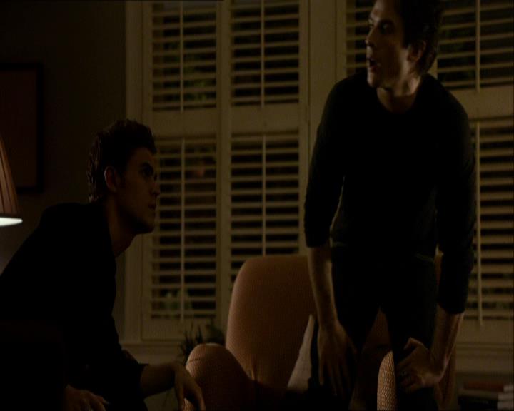 VampireDiariesWorld_dot_org-1x03FridayNightBites1342.jpg