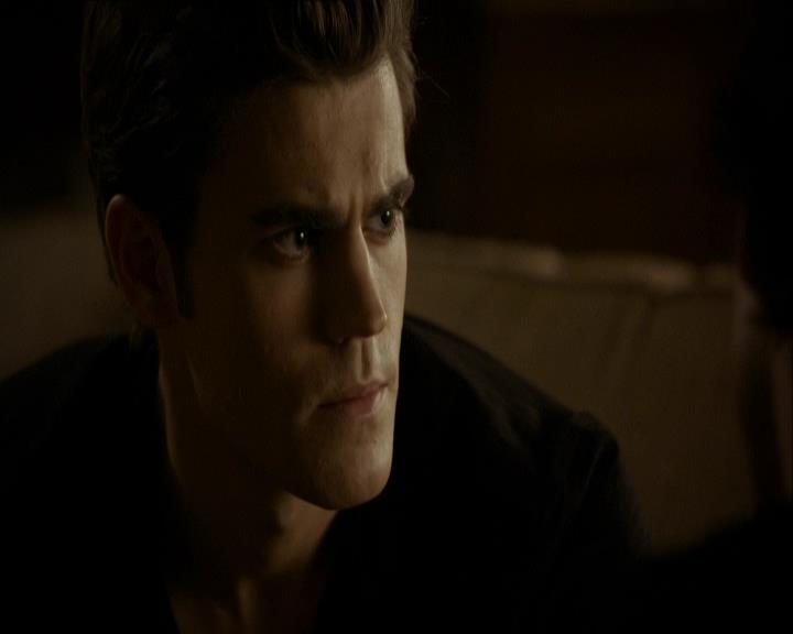 VampireDiariesWorld_dot_org-1x03FridayNightBites1345.jpg