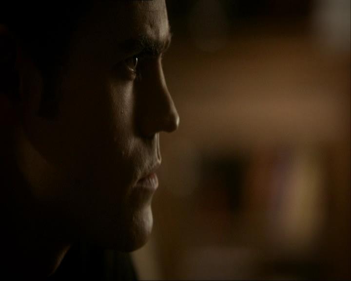 VampireDiariesWorld_dot_org-1x03FridayNightBites1351.jpg