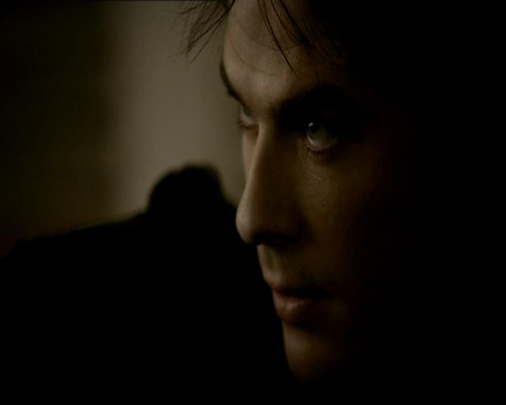 VampireDiariesWorld_dot_org-1x03FridayNightBites1356.jpg