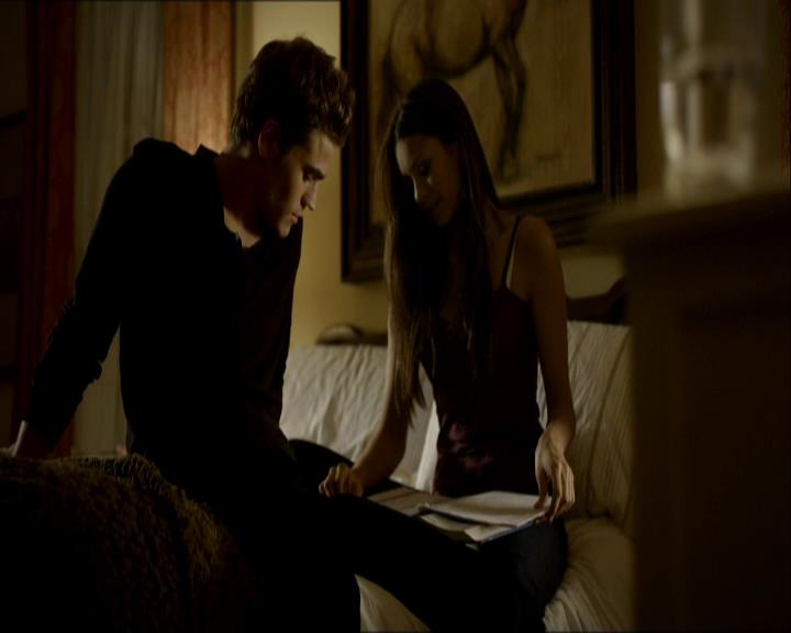 VampireDiariesWorld_dot_org-1x03FridayNightBites1362.jpg