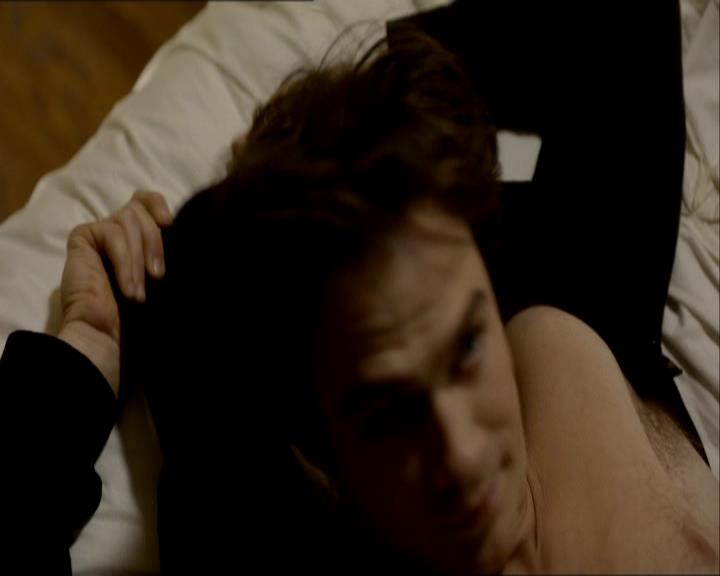 VampireDiariesWorld_dot_org-1x03FridayNightBites1403.jpg