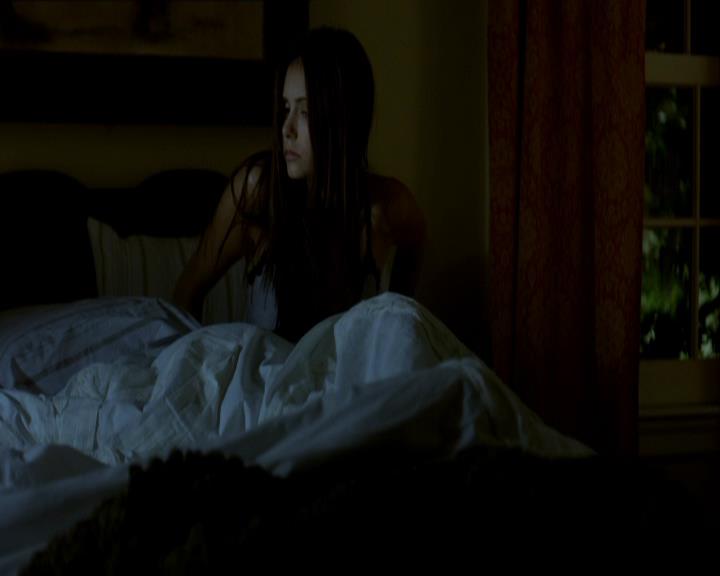 VampireDiariesWorld_dot_org-1x03FridayNightBites1409.jpg