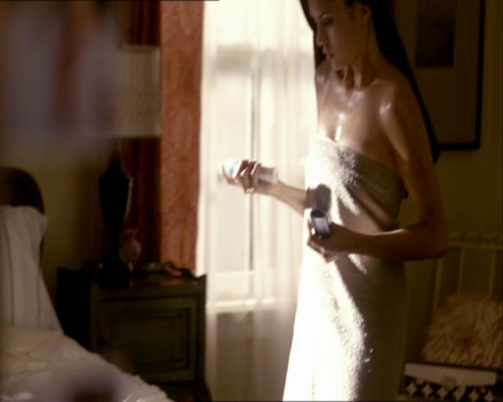 VampireDiariesWorld_dot_org-1x03FridayNightBites1434.jpg