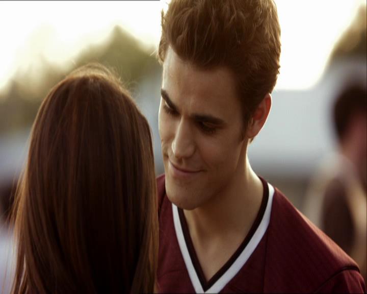 VampireDiariesWorld_dot_org-1x03FridayNightBites1568.jpg