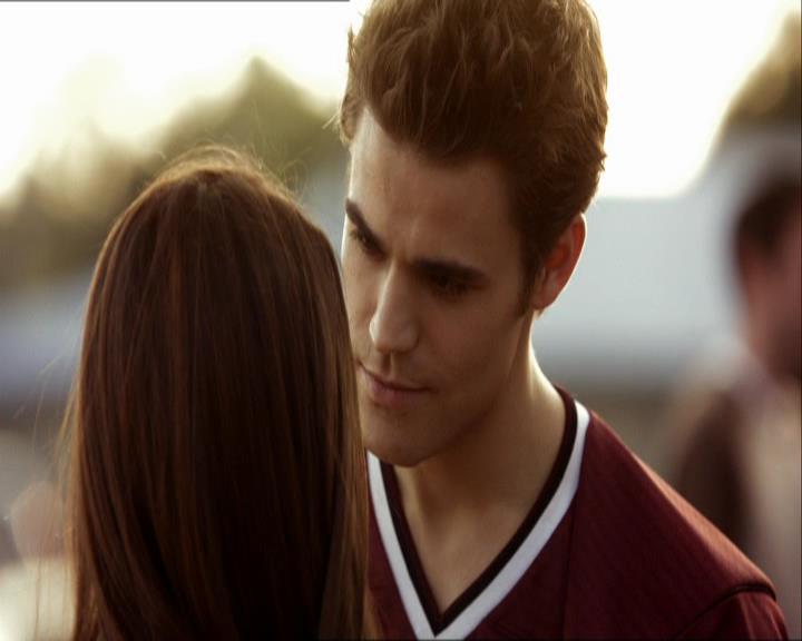 VampireDiariesWorld_dot_org-1x03FridayNightBites1570.jpg