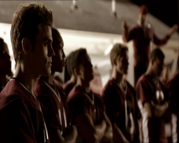 VampireDiariesWorld_dot_org-1x03FridayNightBites1610.jpg