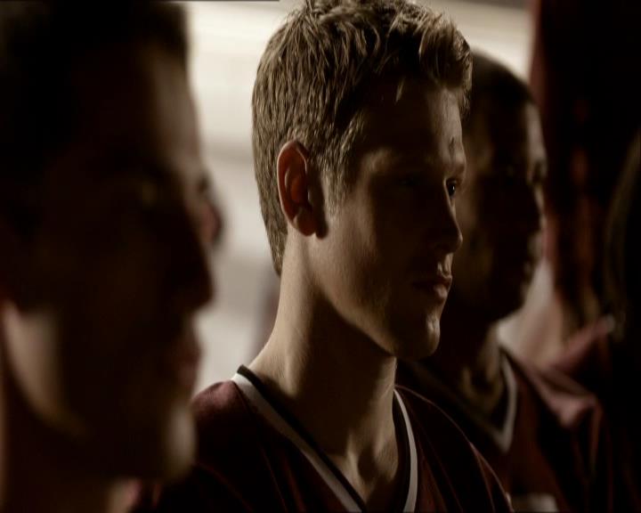 VampireDiariesWorld_dot_org-1x03FridayNightBites1613.jpg