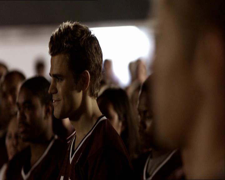 VampireDiariesWorld_dot_org-1x03FridayNightBites1615.jpg