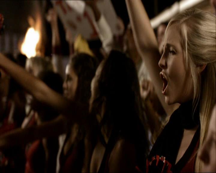 VampireDiariesWorld_dot_org-1x03FridayNightBites1620.jpg