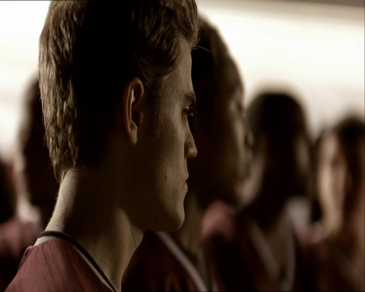 VampireDiariesWorld_dot_org-1x03FridayNightBites1651.jpg