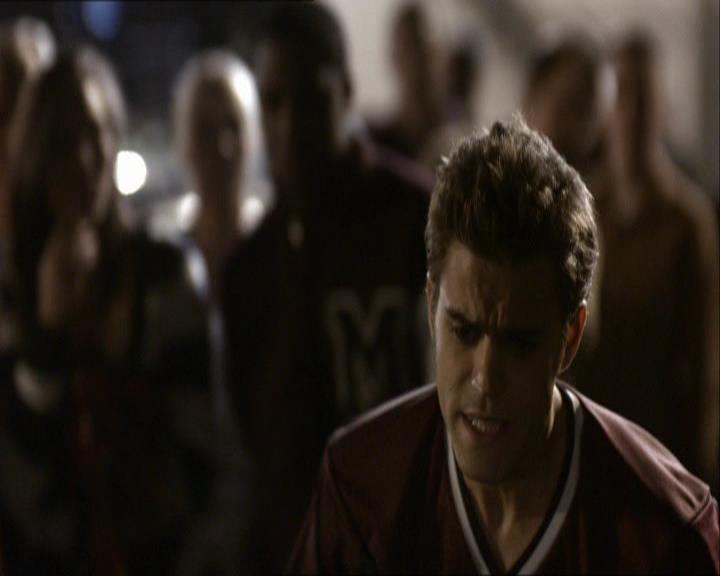 VampireDiariesWorld_dot_org-1x03FridayNightBites1690.jpg