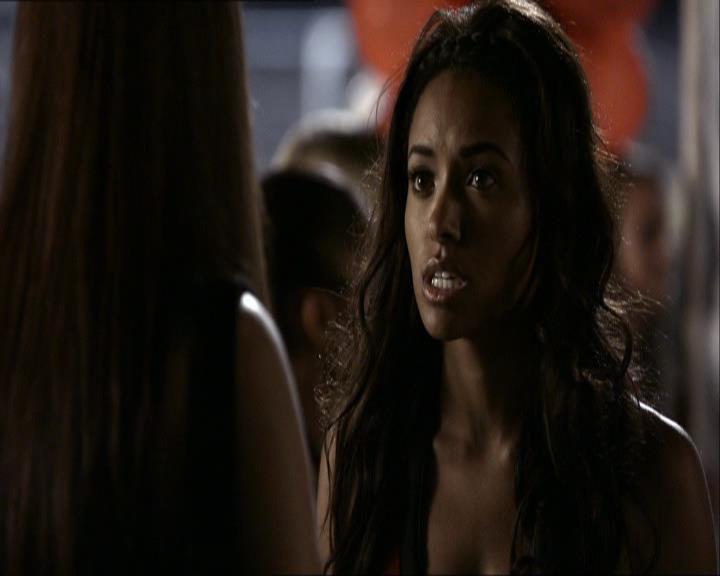 VampireDiariesWorld_dot_org-1x03FridayNightBites1784.jpg