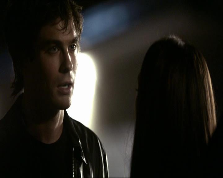 VampireDiariesWorld_dot_org-1x03FridayNightBites1848.jpg