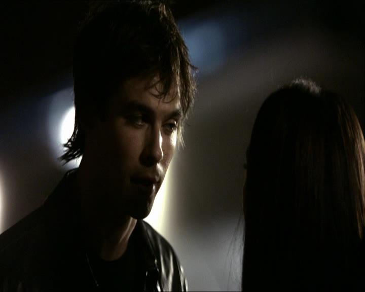 VampireDiariesWorld_dot_org-1x03FridayNightBites1856.jpg