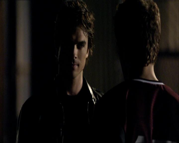 VampireDiariesWorld_dot_org-1x03FridayNightBites1940.jpg