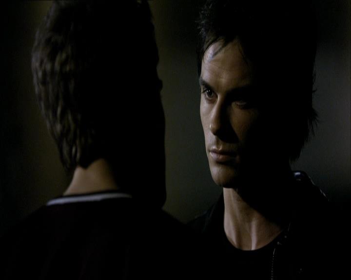 VampireDiariesWorld_dot_org-1x03FridayNightBites2000.jpg