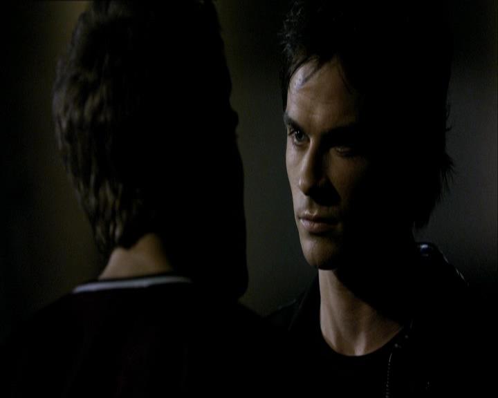 VampireDiariesWorld_dot_org-1x03FridayNightBites2001.jpg