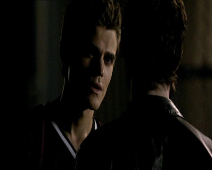 VampireDiariesWorld_dot_org-1x03FridayNightBites2010.jpg