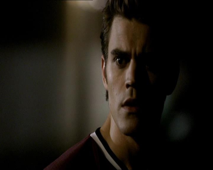 VampireDiariesWorld_dot_org-1x03FridayNightBites2038.jpg