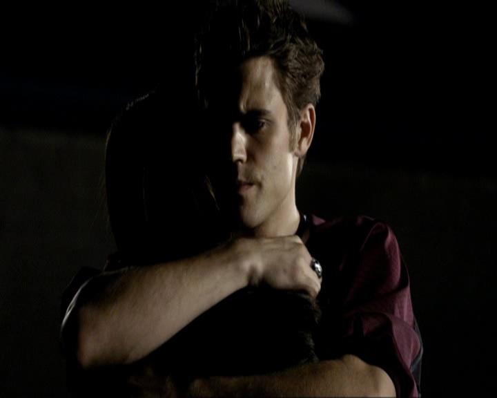 VampireDiariesWorld_dot_org-1x03FridayNightBites2199.jpg