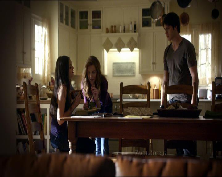 VampireDiariesWorld_dot_org-104FamilyTies0236.jpg