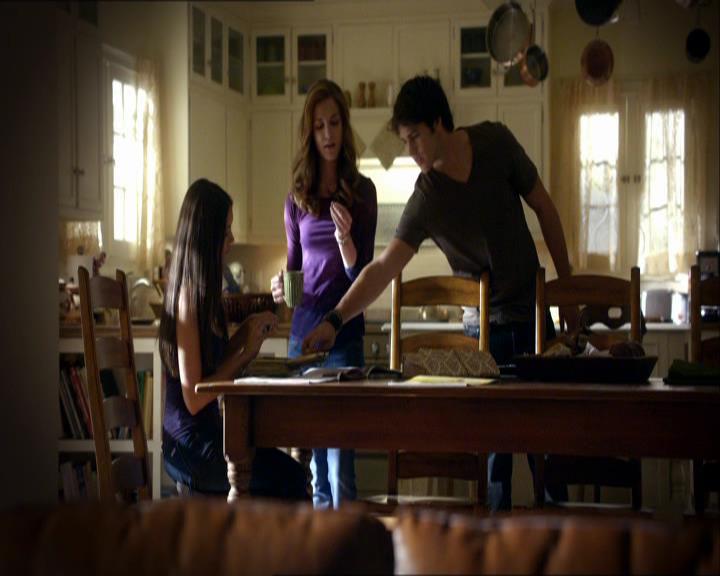 VampireDiariesWorld_dot_org-104FamilyTies0238.jpg