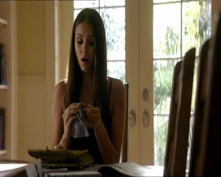 VampireDiariesWorld_dot_org-104FamilyTies0244.jpg