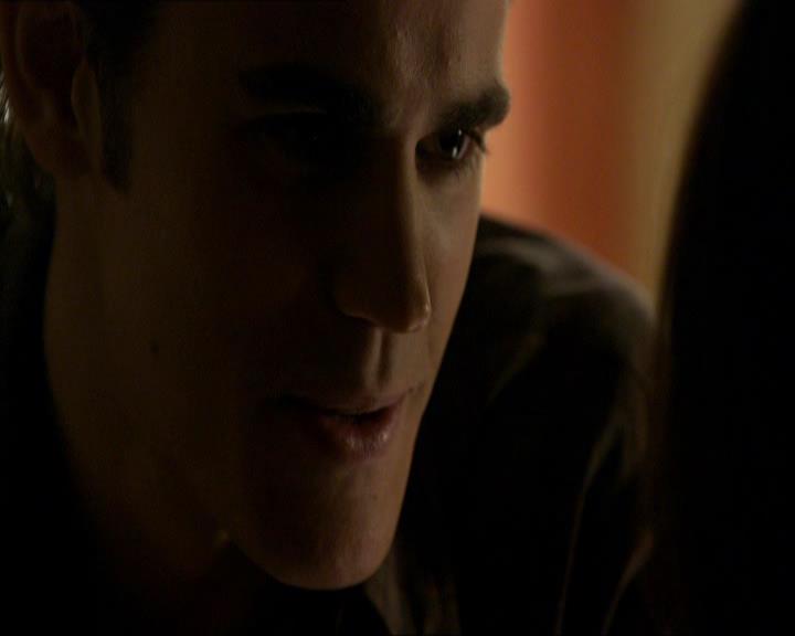 VampireDiariesWorld_dot_org-104FamilyTies0300.jpg