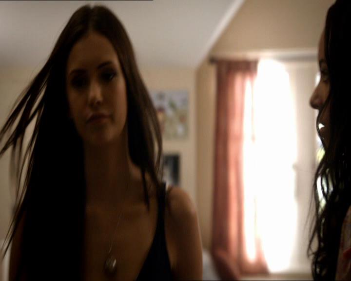 VampireDiariesWorld_dot_org-104FamilyTies0868.jpg